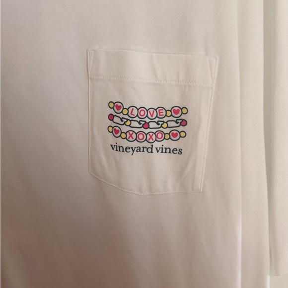 ✨ Vineyard Vines Valentine’s Day Pocket Tee – XXL ✨ - Picture 2 of 4